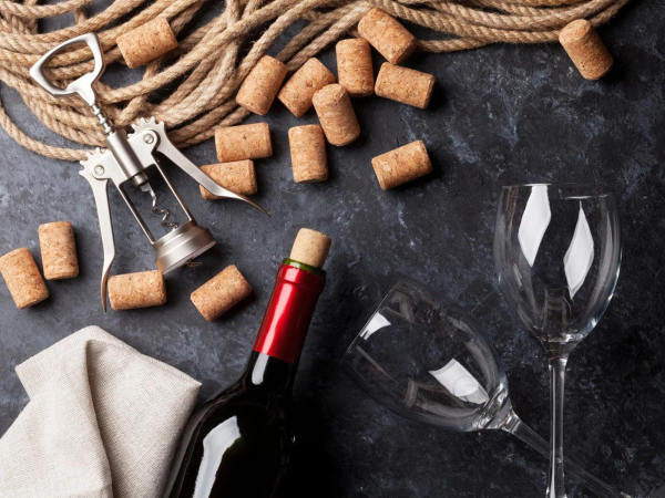 Quanto tempo prima stappare una bottiglia di vino?